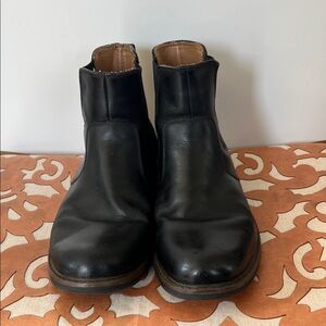 Bass Men's Black Leather Chukka Boots